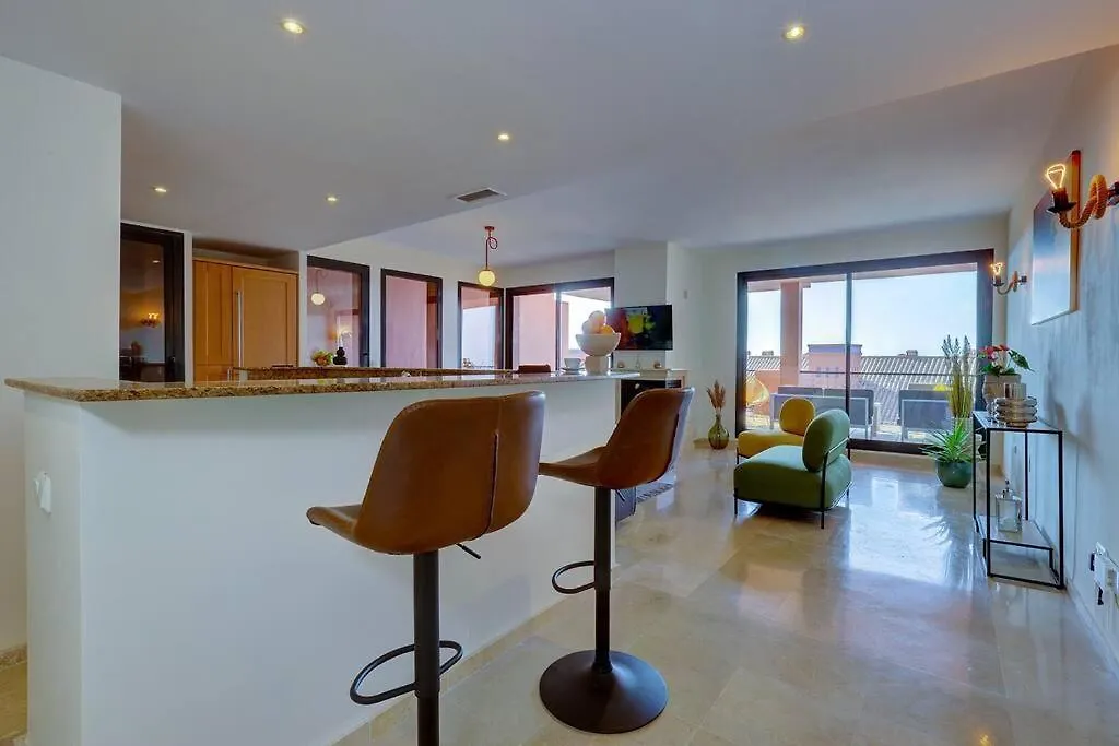 017 Superb Sea View 2 Bed Calahonda Apartment Sitio de Calahonda