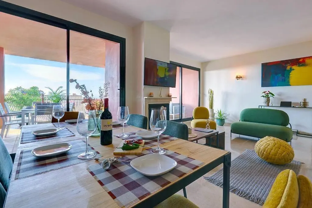 017 Superb Sea View 2 Bed Calahonda Apartment Sitio de Calahonda